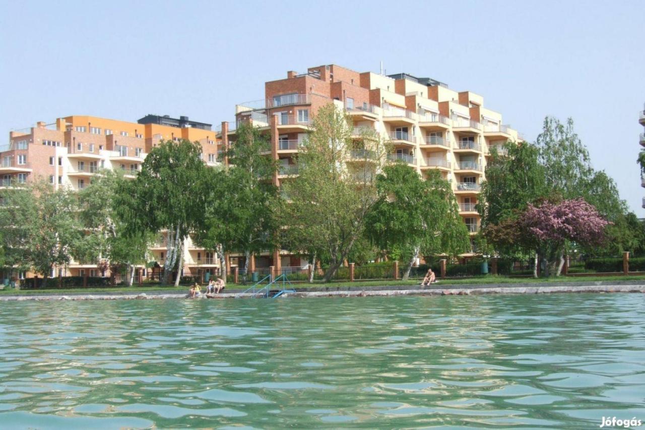 Galeriusbeach Deluxe Apartment Siófok Extérieur photo