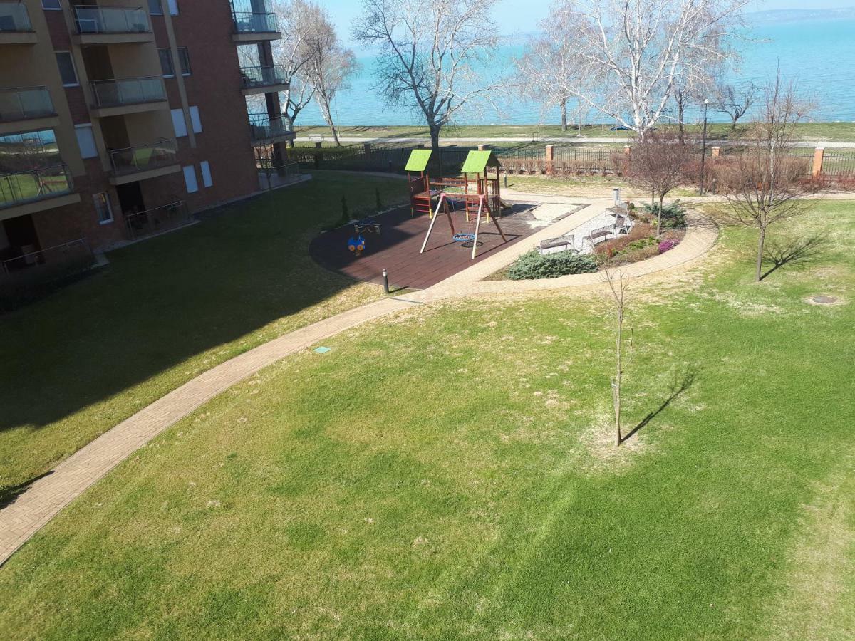 Galeriusbeach Deluxe Apartment Siófok Extérieur photo